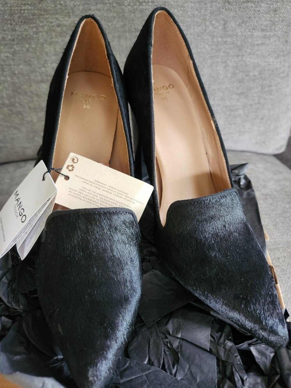 Sleek Black Mohair Pumps - Mango/Spain
